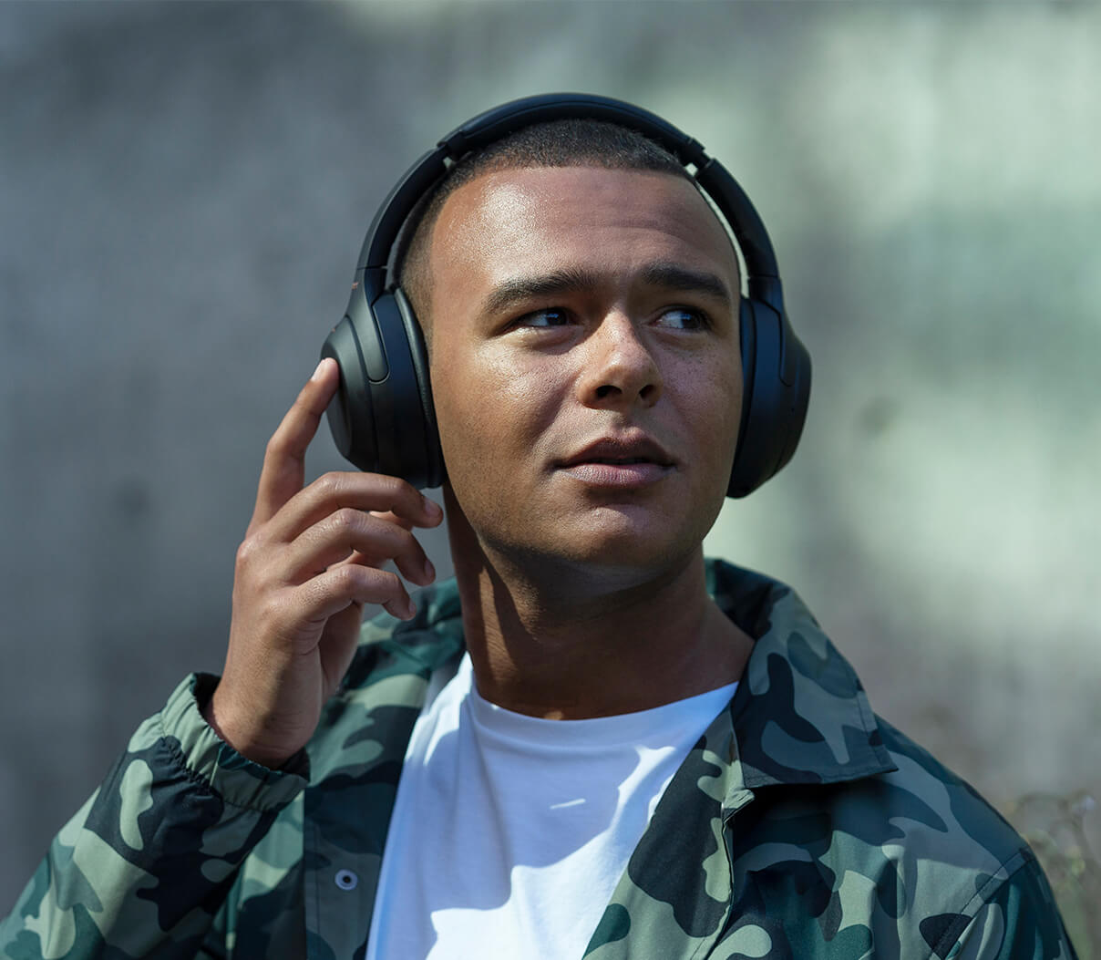 WH-1000XM4 Wireless Over-ear Industry Leading Noise Canceling Headphones with Microphone