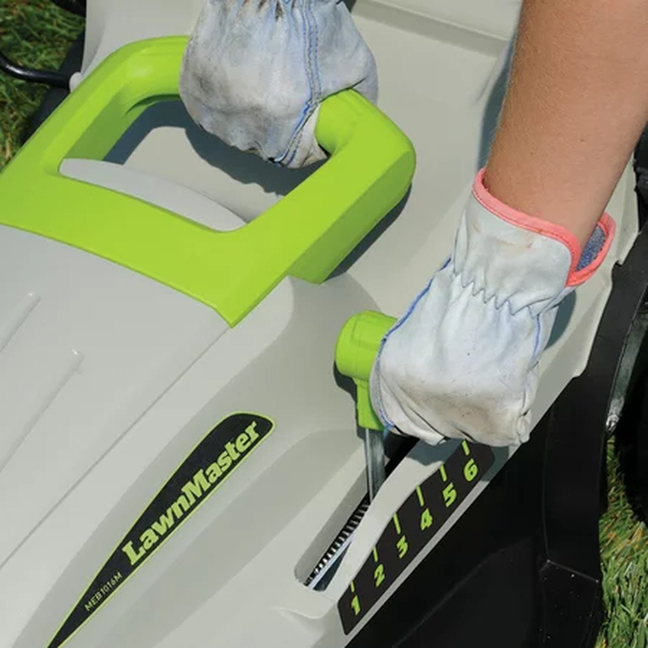 LawnMaster MEB1016M 10 Amp, 15-Inch Electric 2-in-1 Mower