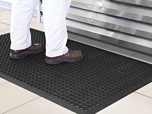 Slip Resistant Mat - Black, 1⁄2
