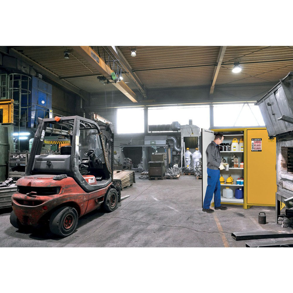 Justrite EN Flammable Safety Cabinet, 30-Minute, 30 Gallon, 1 Hybrid-Close Door