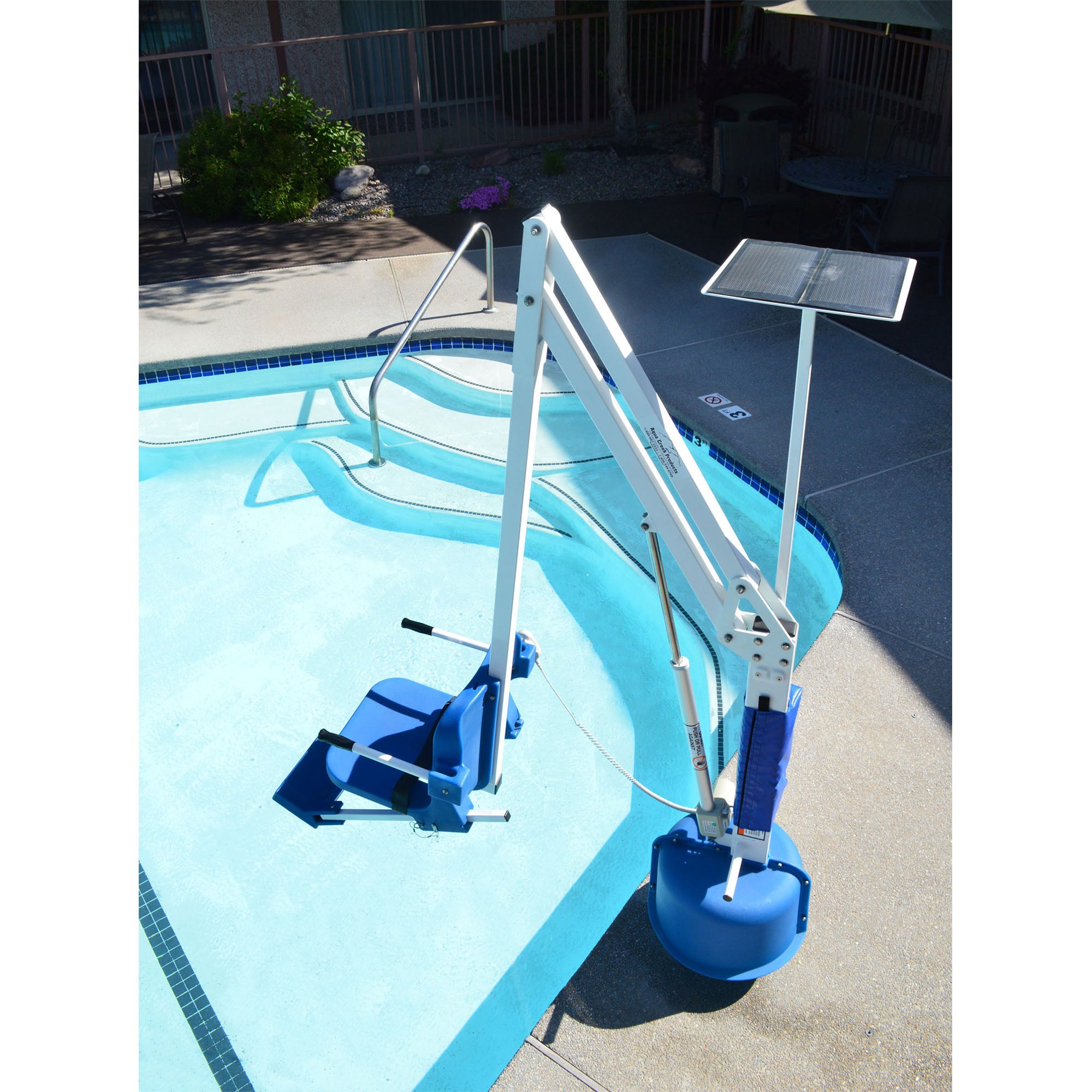 Aqua Creek Solar Charging Stations