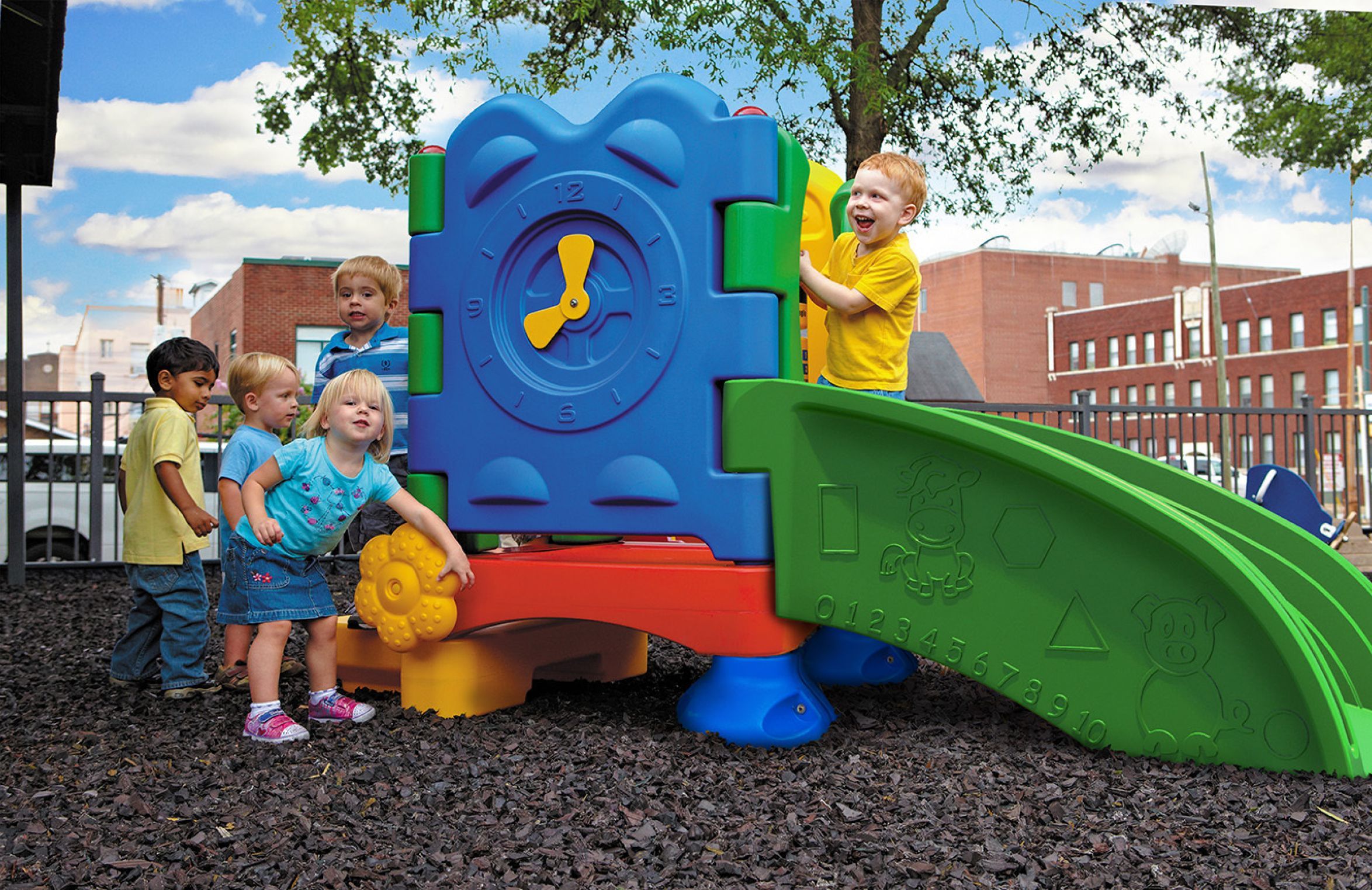 UltraPlay DC-SS/02-08-0163  Discovery Center Super Sprout Playset (No Roof) New