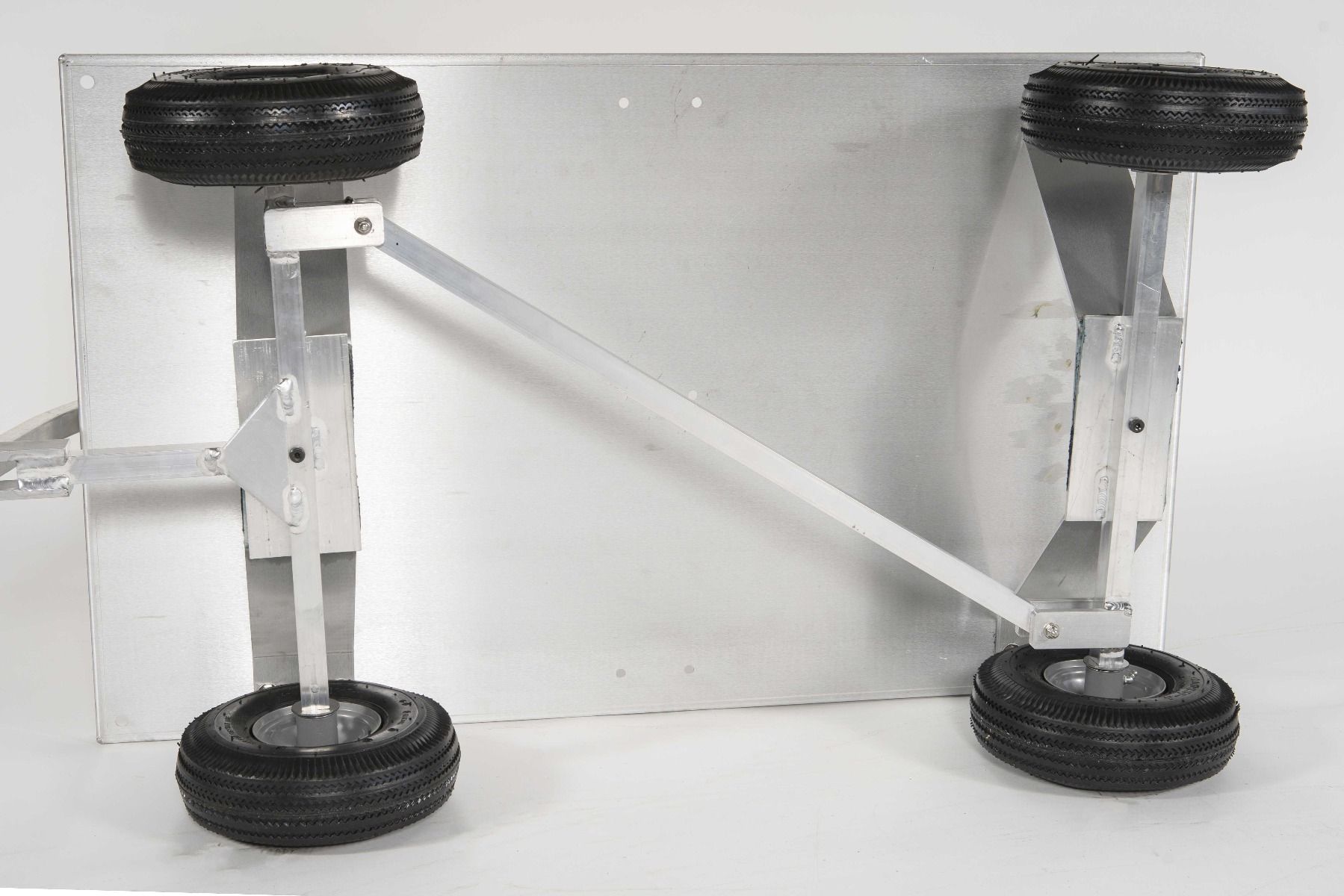 Alumacart Articulating Wagon with QUADRI-Steer Technology 45 Inch 800 Pound Capacity New