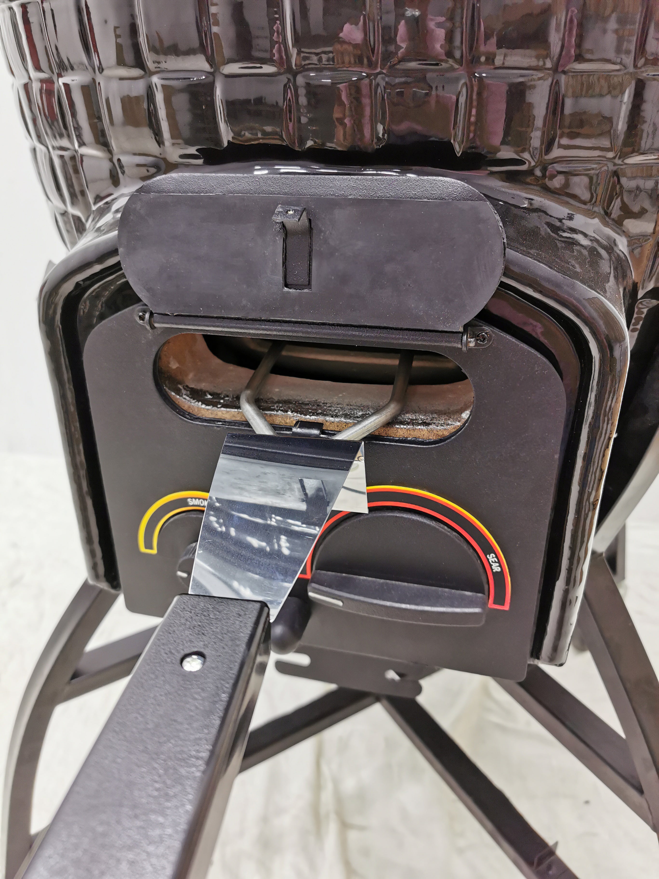 Vision Grills Elite Series XR402 Deluxe Ceramic Kamado Grill