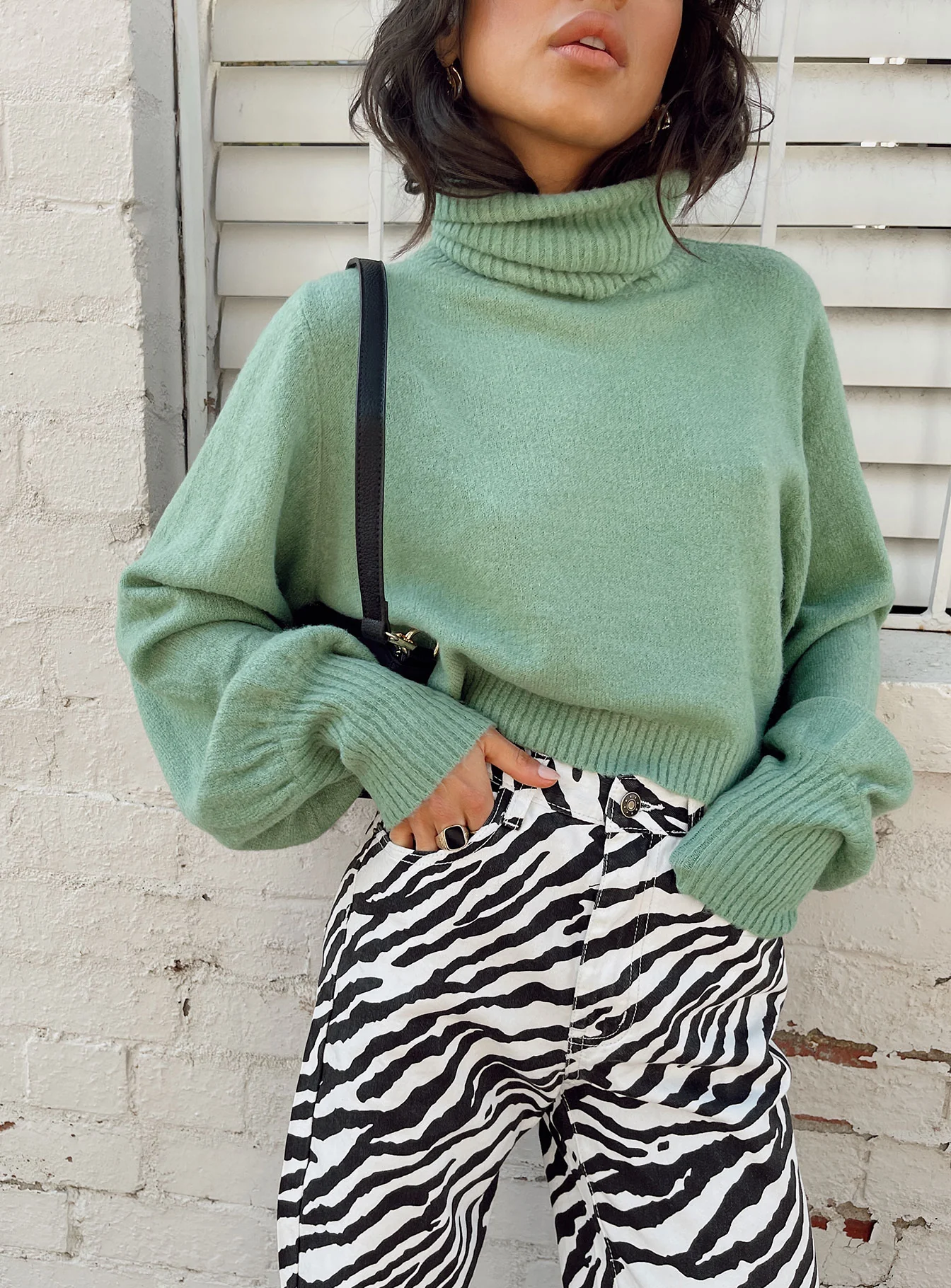 Zahara Cropped Turtleneck Sweater Green