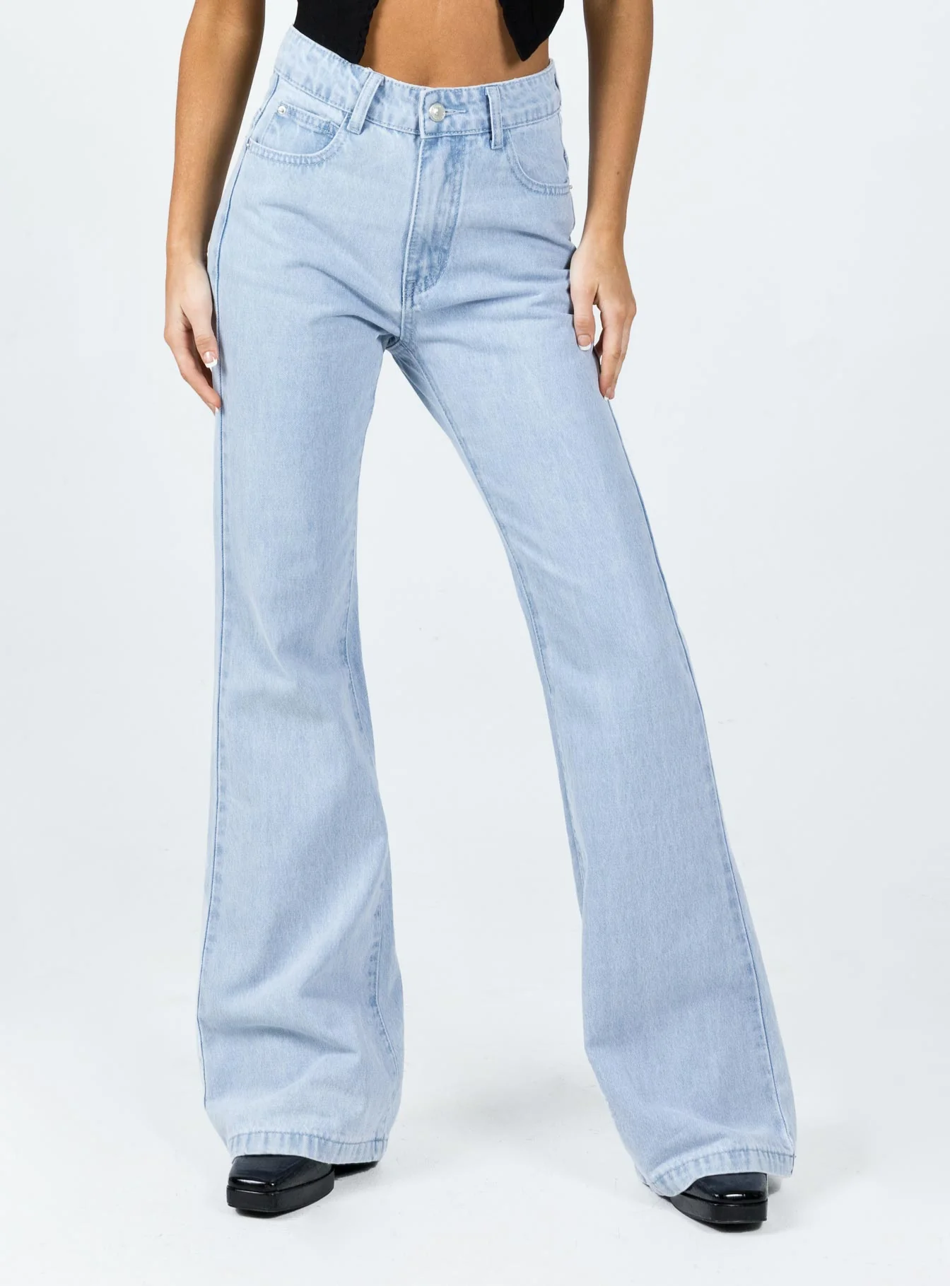 Cabarita Lounge Denim Jeans Light Wash